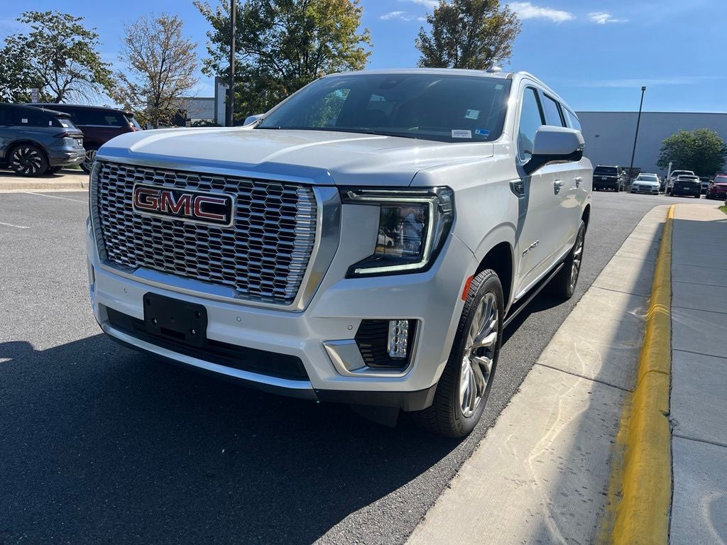2021 GMC Yukon XL Denali 4WD | Premium Pkg | Pano Roof | BLIS