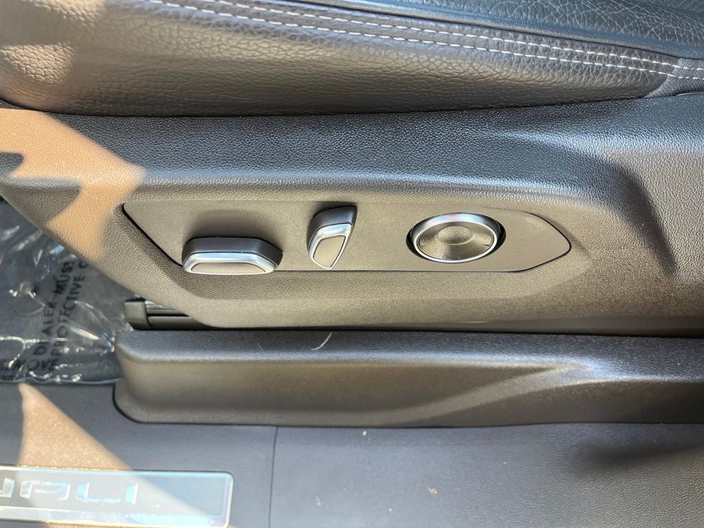 2021 GMC Yukon XL Denali 4WD | Premium Pkg | Pano Roof | BLIS