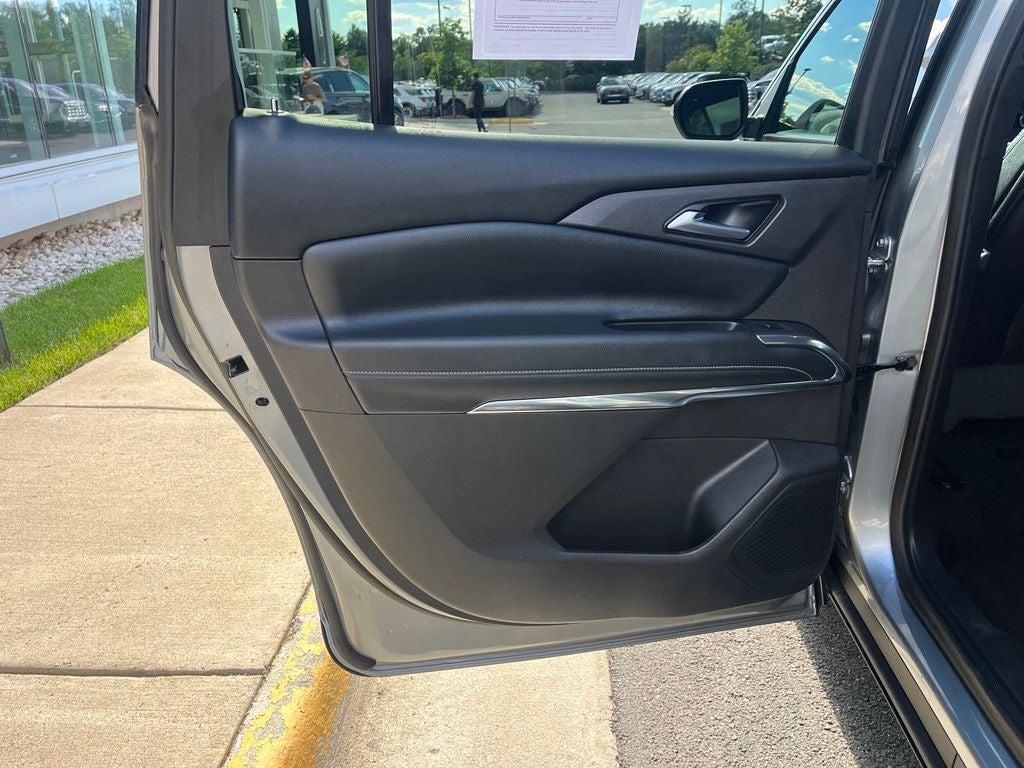 2026 Chevrolet Traverse LT AWD | Remote Start | BLIS | Heated Seats
