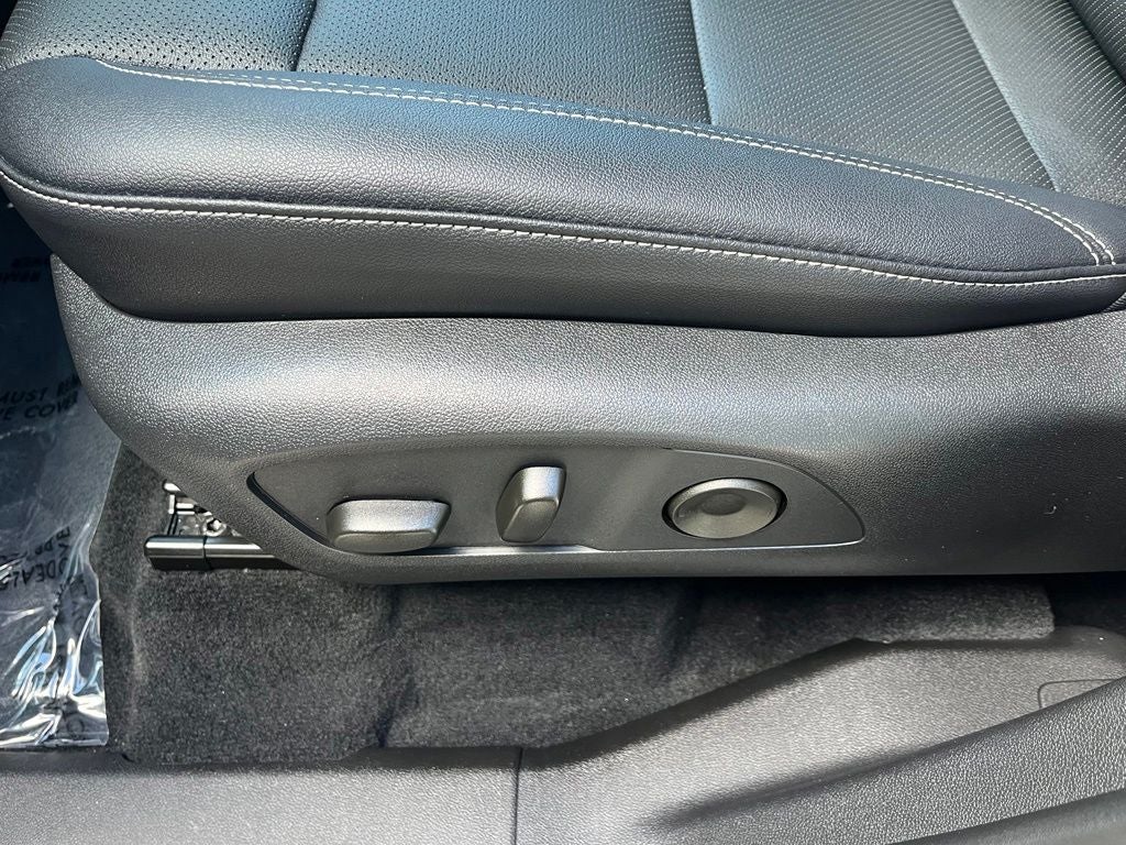 2026 Chevrolet Traverse LT AWD | Remote Start | BLIS | Heated Seats