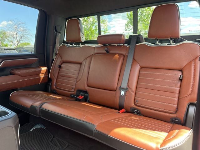 2025 GMC Sierra 2500HD Denali Ultimate 4WD | Gooseneck/5th Wheel Package