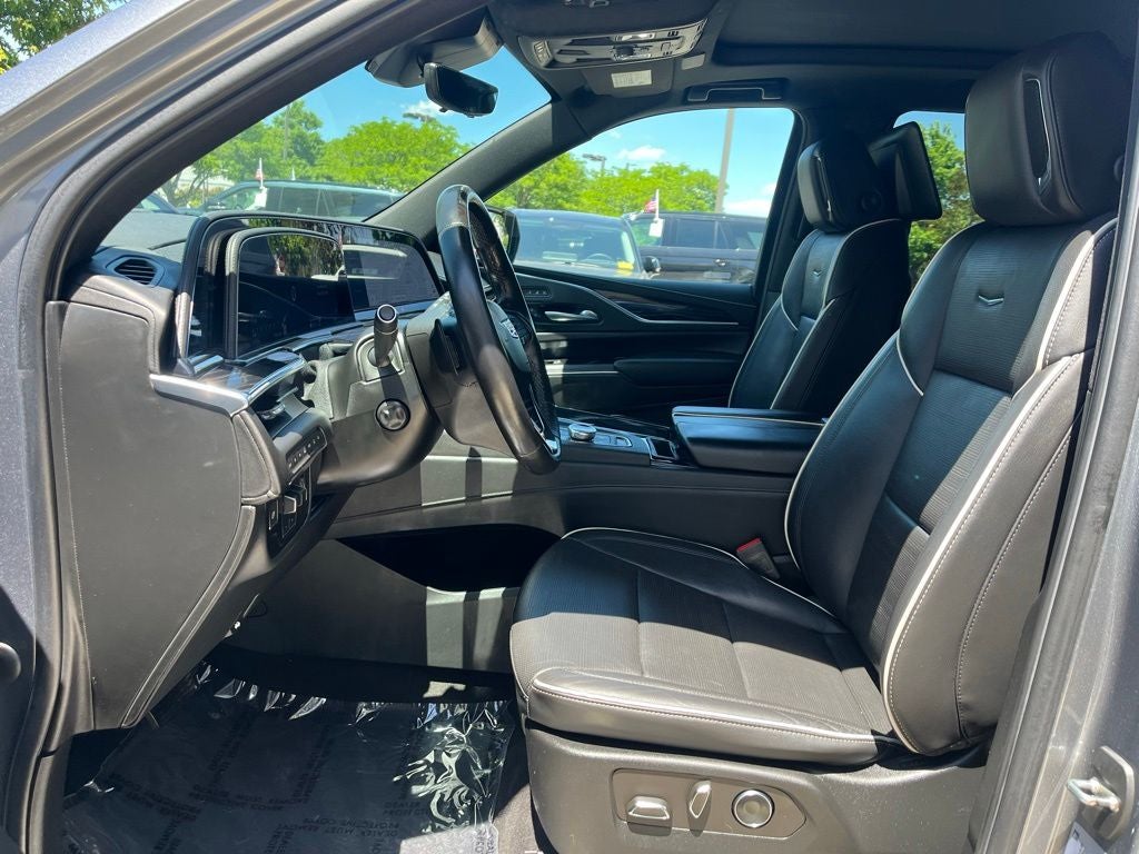 2022 Cadillac Escalade Sport 4WD | Touring Pkg | Rear Media Pkg | Supercruise