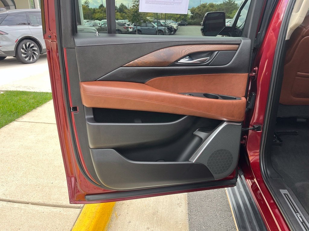 2018 Cadillac Escalade ESV Luxury 4WD | Nav | Mooroof | 360 Cam | BLIS | HUD