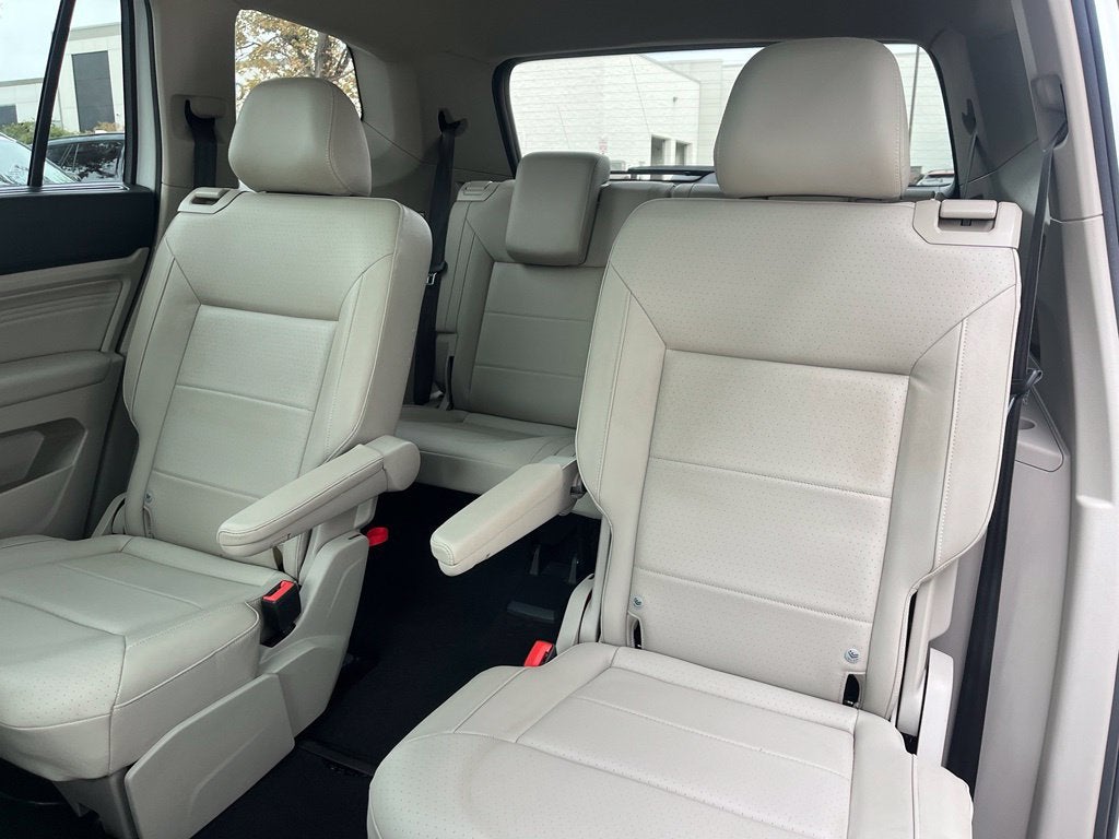 2021 Volkswagen Atlas 3.6L V6 SE w/Technology R-Line AWD | Moonroof | BLIS