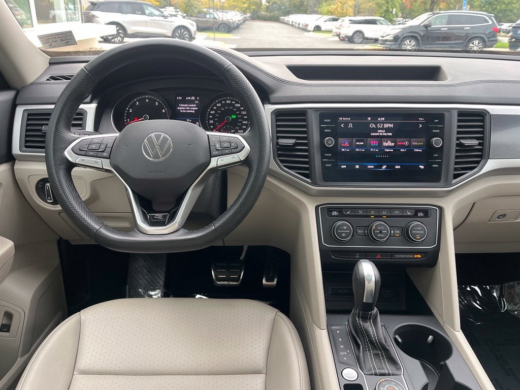 2021 Volkswagen Atlas 3.6L V6 SE w/Technology R-Line AWD | Moonroof | BLIS