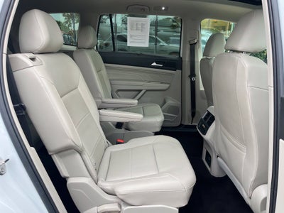 2021 Volkswagen Atlas 3.6L V6 SE w/Technology R-Line AWD | Moonroof | BLIS