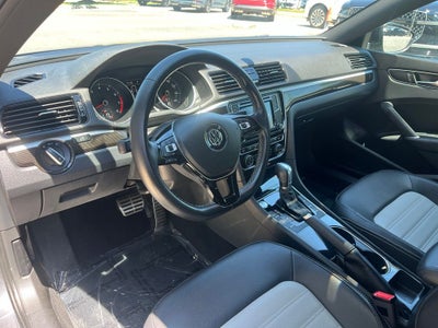 2018 Volkswagen Passat 3.6L V6 GT | Moonroof | Heated Seats
