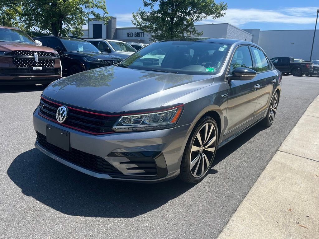 2018 Volkswagen Passat 3.6L V6 GT | Moonroof | Heated Seats