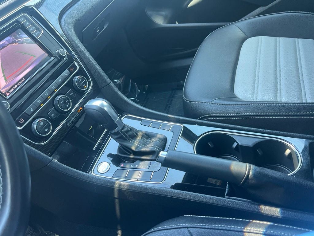2018 Volkswagen Passat 3.6L V6 GT | Moonroof | Heated Seats