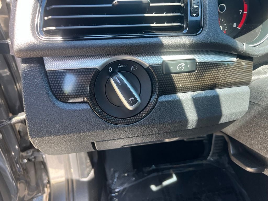 2018 Volkswagen Passat 3.6L V6 GT | Moonroof | Heated Seats
