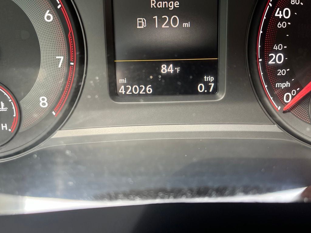 2022 Volkswagen Passat 2.0T SE | Moonroof | BLIS | CarPlay/Android Auto