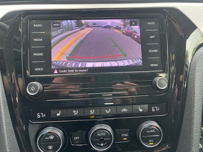 2022 Volkswagen Passat 2.0T SE | Moonroof | BLIS | CarPlay/Android Auto