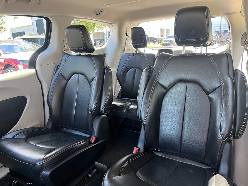2022 Chrysler Pacifica Hybrid Touring L | 360 Cam | Adaptive Cruise | BLIS |