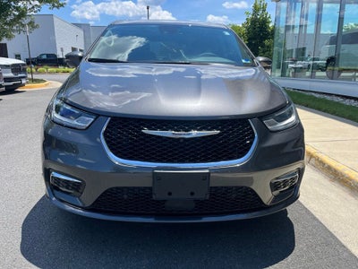 2022 Chrysler Pacifica Hybrid Touring L | 360 Cam | Adaptive Cruise | BLIS |