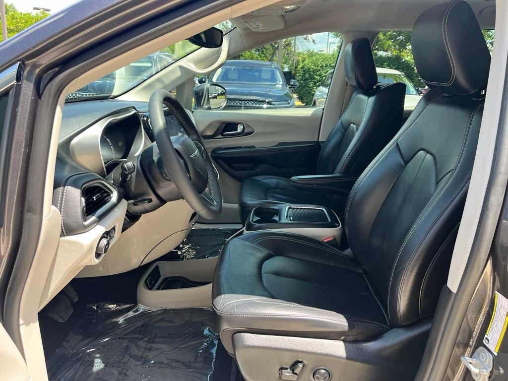2022 Chrysler Pacifica Hybrid Touring L | 360 Cam | Adaptive Cruise | BLIS |