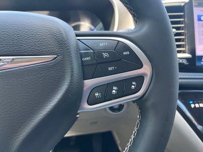 2022 Chrysler Pacifica Hybrid Touring L | 360 Cam | Adaptive Cruise | BLIS |