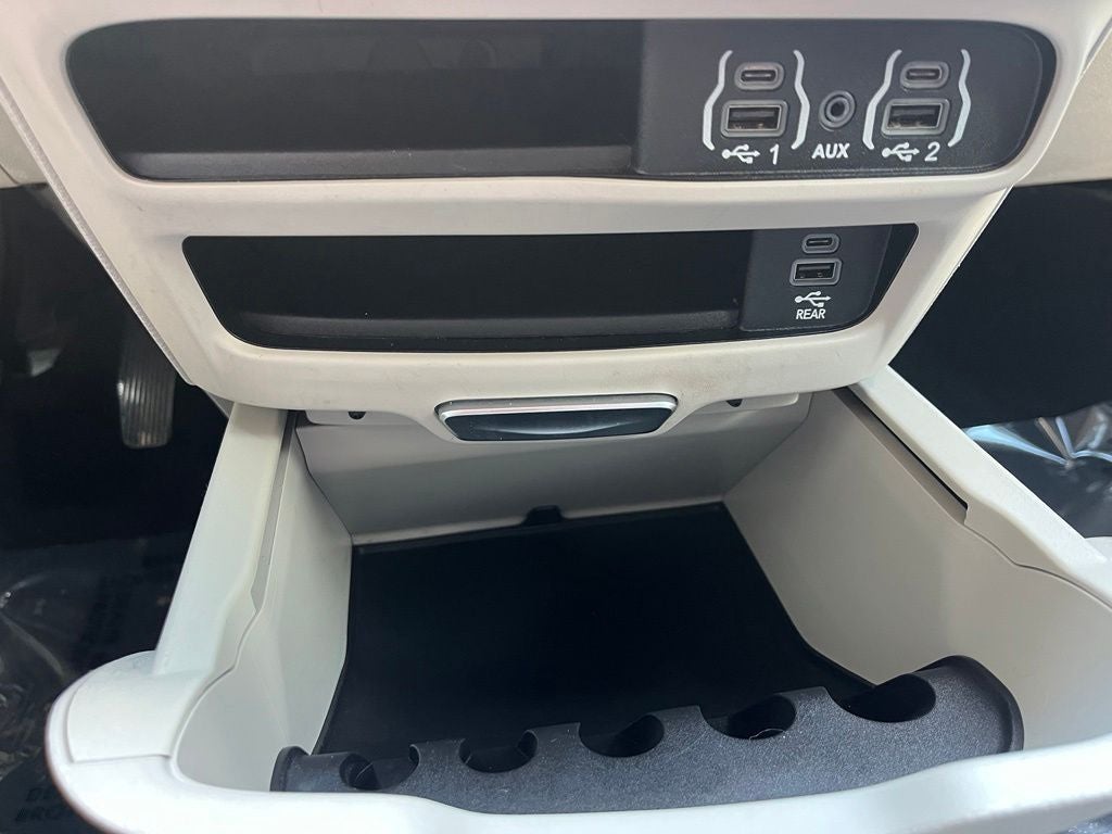 2022 Chrysler Pacifica Hybrid Touring L | 360 Cam | Adaptive Cruise | BLIS |