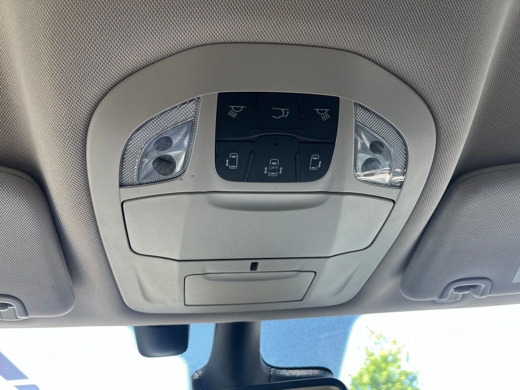 2022 Chrysler Pacifica Hybrid Touring L | 360 Cam | Adaptive Cruise | BLIS |