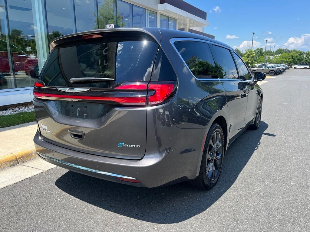 2022 Chrysler Pacifica Hybrid Touring L | 360 Cam | Adaptive Cruise | BLIS |