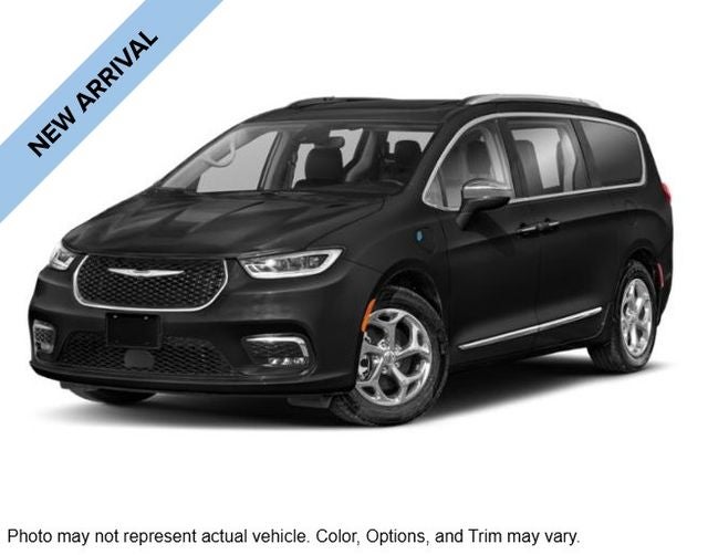 2023 Chrysler Pacifica Hybrid Touring L | Safety Pack | Adaptive Cruise | Remote Start |