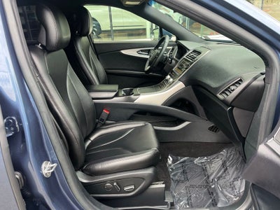 2019 Lincoln Nautilus Standard | Heated Front Seats | BLIS | Hands-Free Liftgate