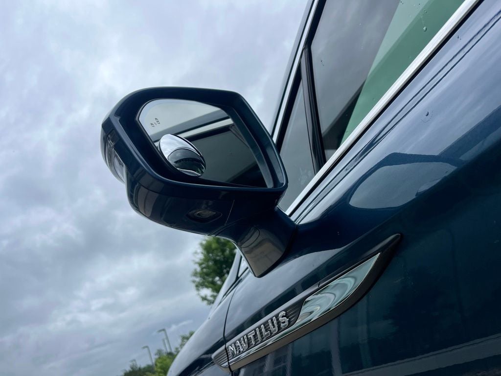 2019 Lincoln Nautilus Standard | Heated Front Seats | BLIS | Hands-Free Liftgate