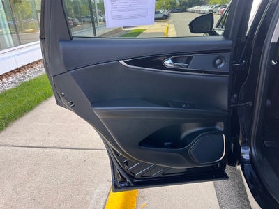2023 Lincoln Nautilus Reserve AWD | Pano Roof | BLIS | Luxury Package