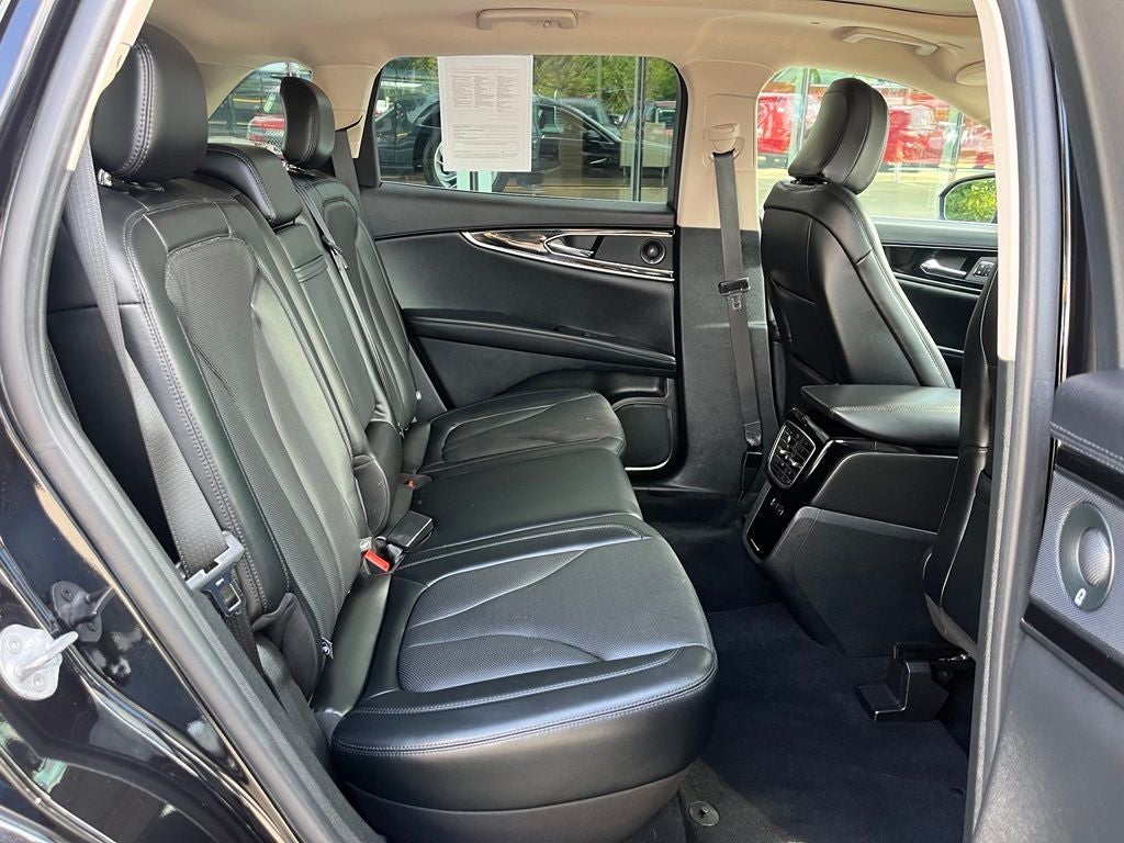 2023 Lincoln Nautilus Reserve AWD | Pano Roof | BLIS | Luxury Package