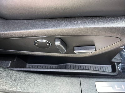 2023 Lincoln Nautilus Reserve AWD | Pano Roof | BLIS | Luxury Package