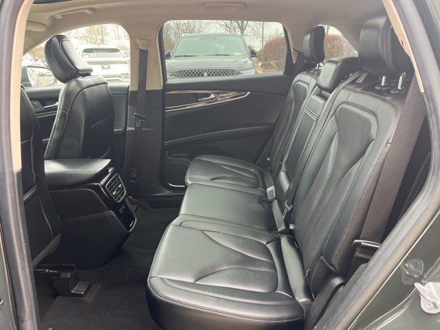 2022 Lincoln Nautilus Reserve AWD | Nav | Pano Roof | BLIS | Heated Seats