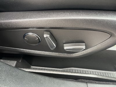 2022 Lincoln Nautilus Reserve AWD | Nav | Pano Roof | BLIS | Heated Seats