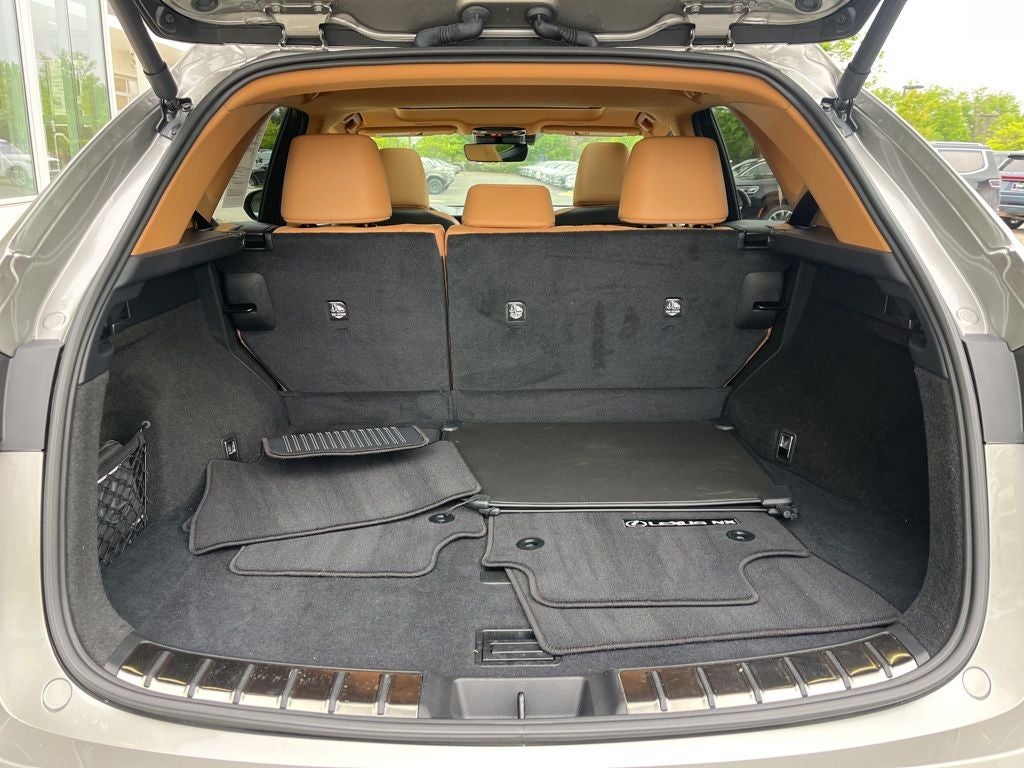 2022 Lexus NX 350 Premium AWD | Moonroof | BLIS | Safety System 3.0