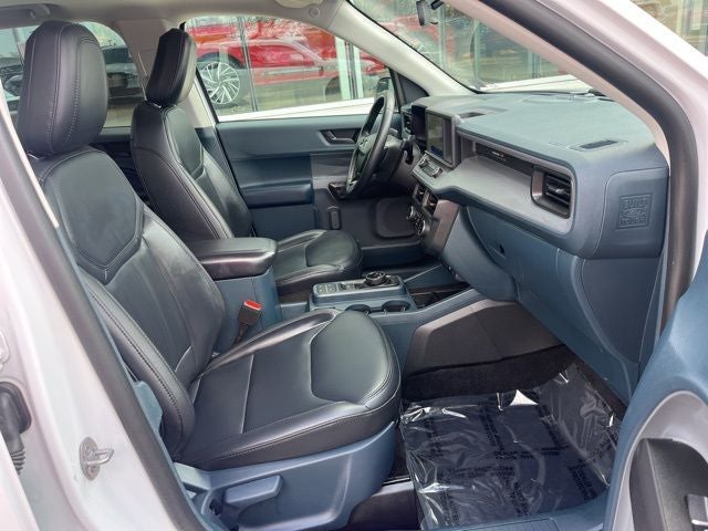 2024 Ford Maverick Lariat AWD | Moonroof | 4K Tow Pkg | Black Appearance Pkg