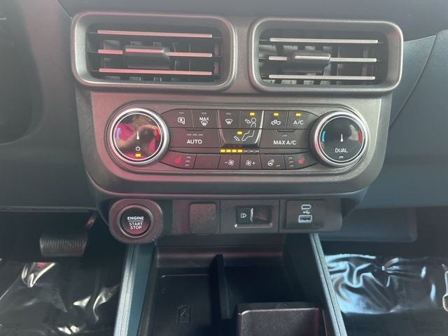 2024 Ford Maverick Lariat AWD | Moonroof | 4K Tow Pkg | Black Appearance Pkg