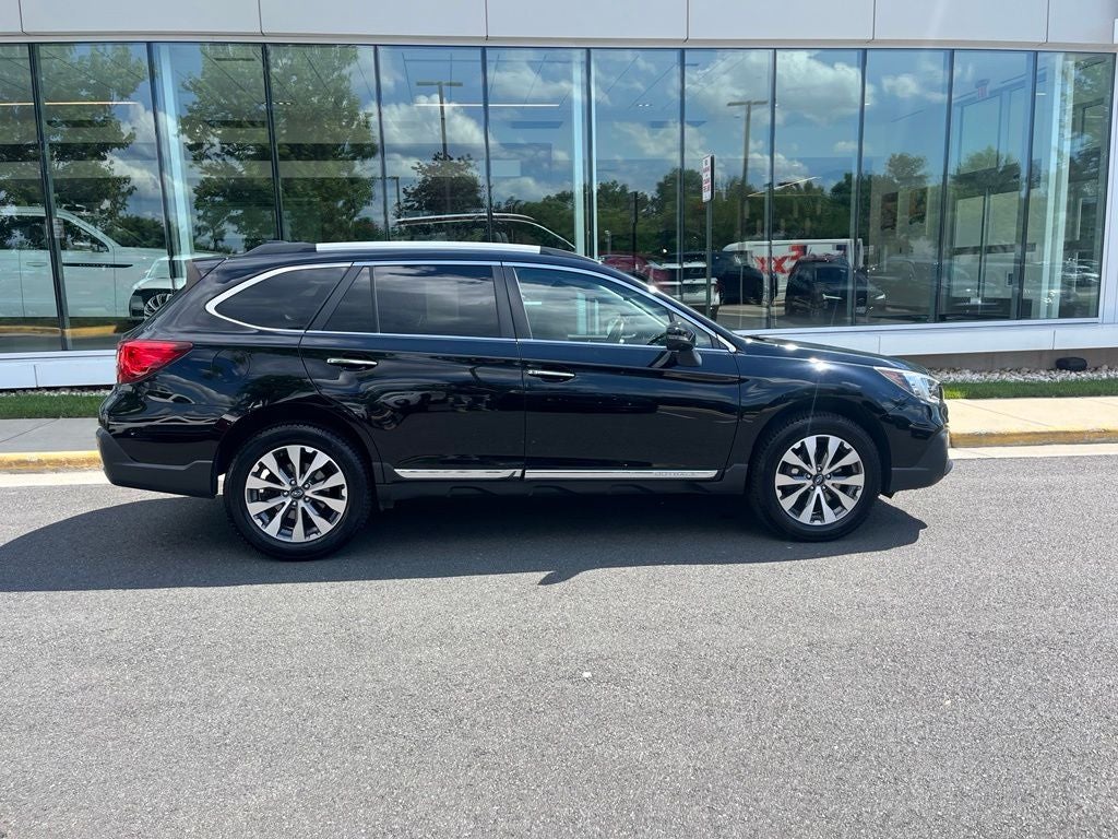 2018 Subaru Outback 2.5i Touring AWD | Moonroof | BLIS | Adaptive Cruise