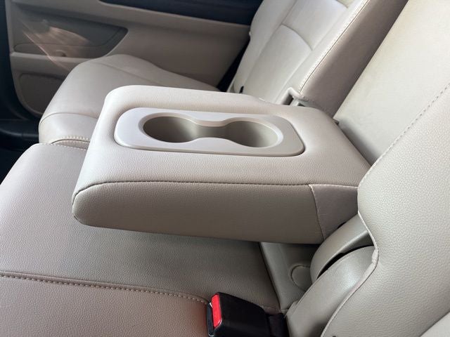 2016 Honda Pilot Touring AWD | Moonroof | Heated Seats | Power Lifgtgate