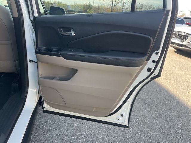 2016 Honda Pilot Touring AWD | Moonroof | Heated Seats | Power Lifgtgate