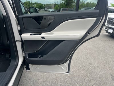 2025 Lincoln Aviator Premiere | Pano Moonroof | Bluecruise Equip | Co-Pilot360 2