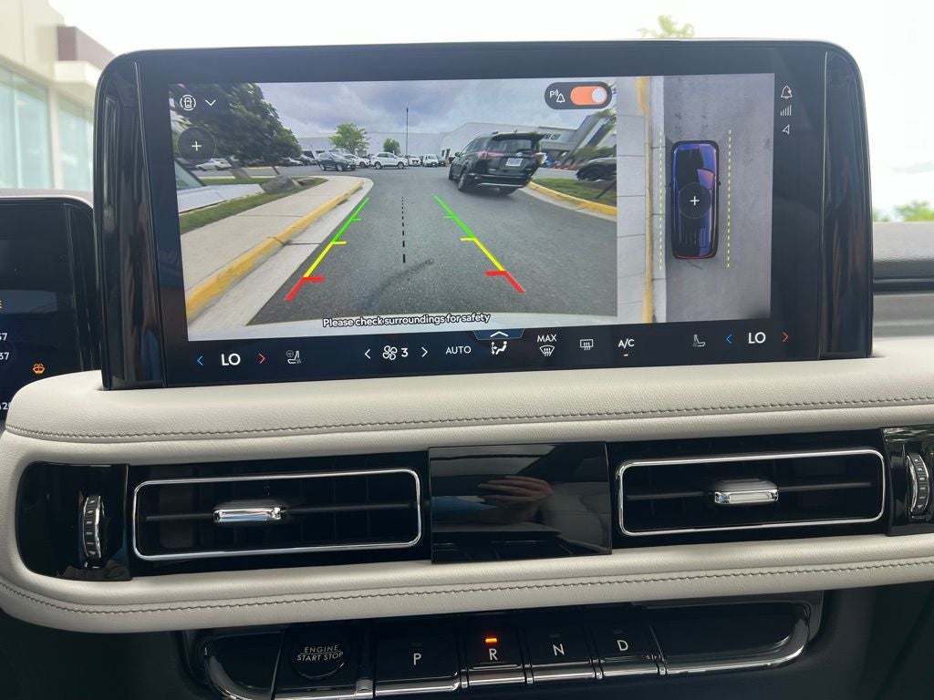 2025 Lincoln Aviator Premiere | Pano Moonroof | Bluecruise Equip | Co-Pilot360 2