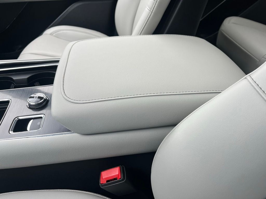 2025 Lincoln Aviator Premiere | Pano Moonroof | Bluecruise Equip | Co-Pilot360 2