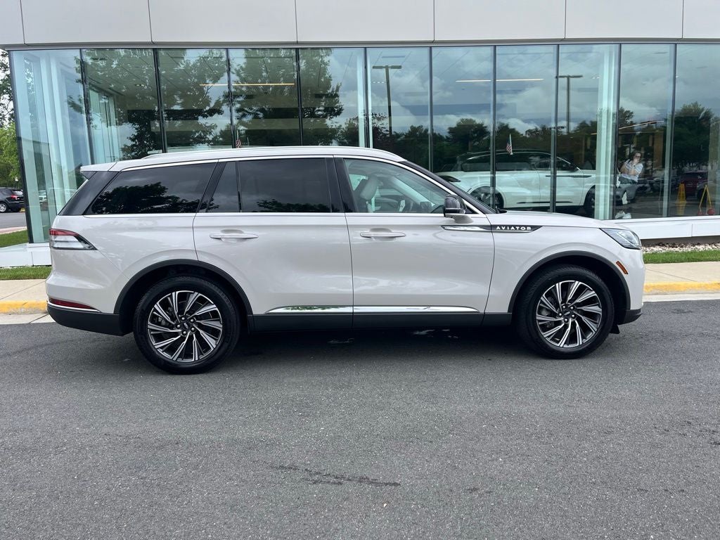 2025 Lincoln Aviator Premiere | Pano Moonroof | Bluecruise Equip | Co-Pilot360 2