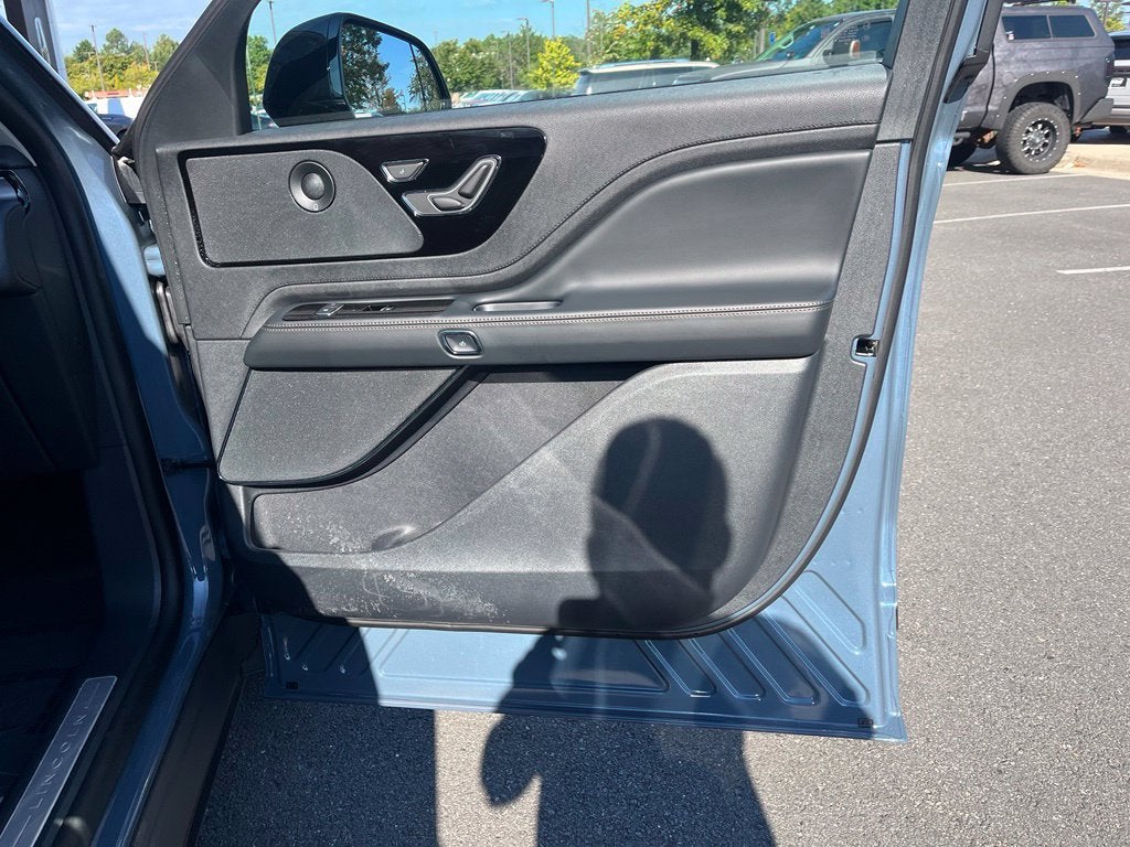 2026 Lincoln Aviator Premiere AWD | Jet Pkg | BLIS | Pano Roof