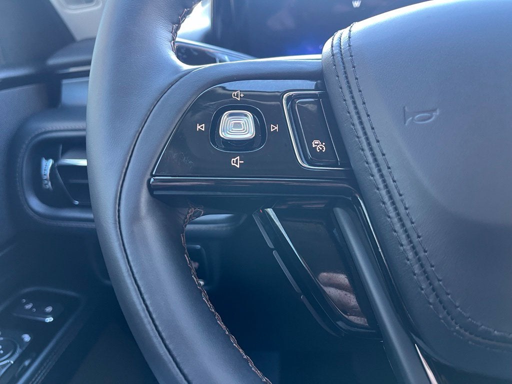 2026 Lincoln Aviator Premiere III AWD | Pano Roof | HUD | 360 Cam | LKAS