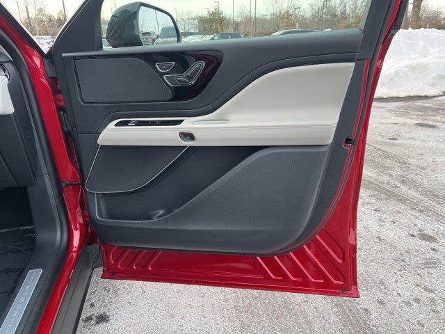 2025 Lincoln Aviator Premiere AWD | Pano Roof | 360 Camera | Jet Appear Pkg