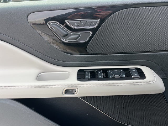 2025 Lincoln Aviator Premiere AWD | Pano Roof | 360 Camera | Jet Appear Pkg