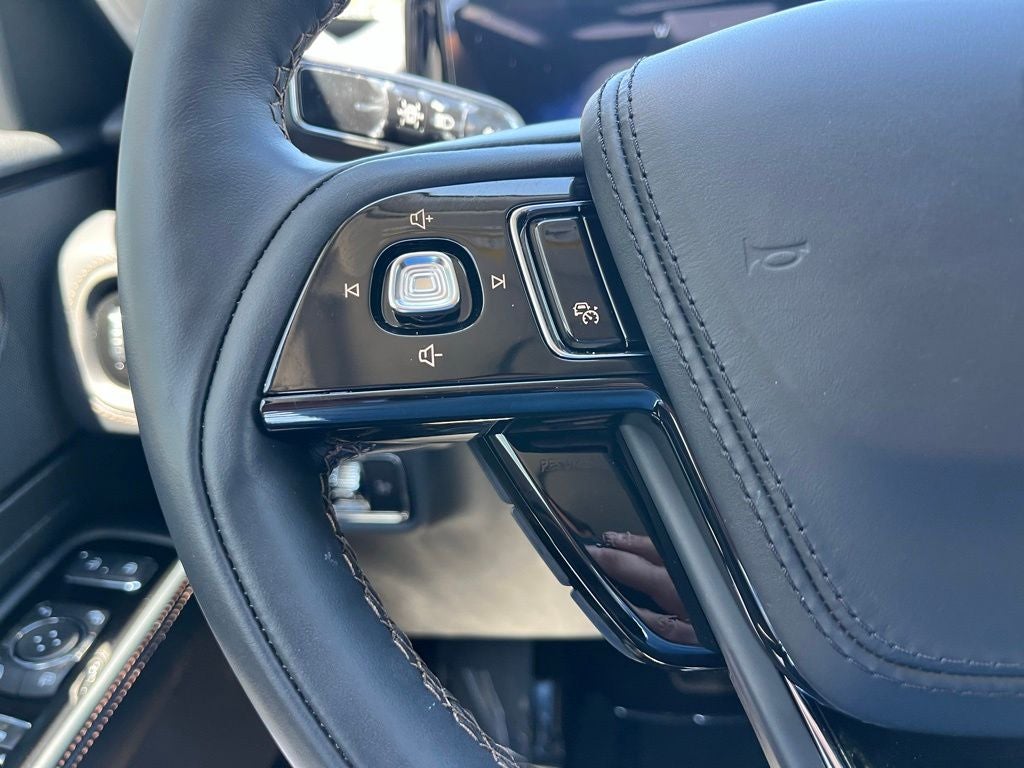 2026 Lincoln Aviator Premiere III AWD | Pano Roof | 360 Cam | BLIS | HUD