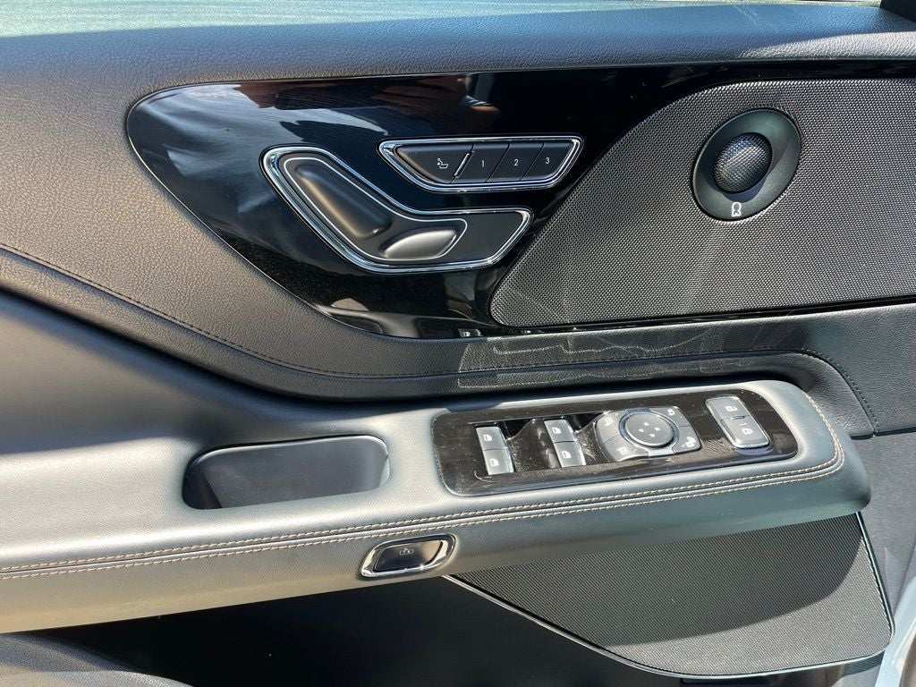 2026 Lincoln Aviator Premiere III AWD | Pano Roof | 360 Cam | BLIS | HUD
