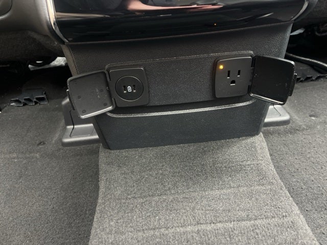 2026 Lincoln Aviator Premiere III AWD | Pano Roof | 360 Camera | HUD