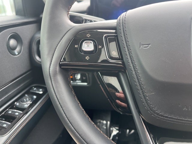 2026 Lincoln Aviator Premiere III AWD | Pano Roof | 360 Camera | HUD