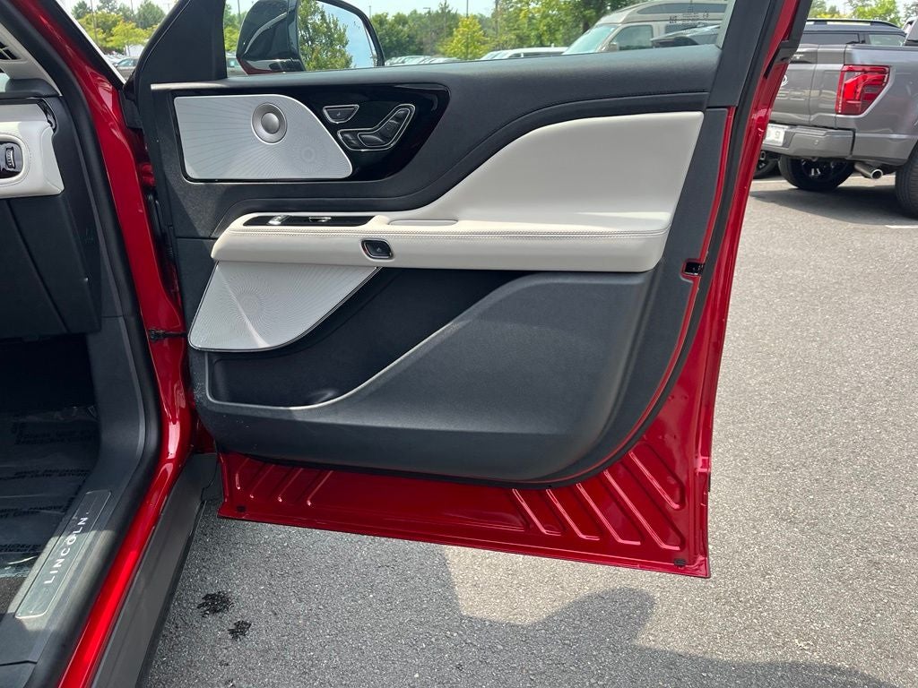 2026 Lincoln Aviator Reserve AWD | Pano Roof | 360 Cam | Luxury Pkg